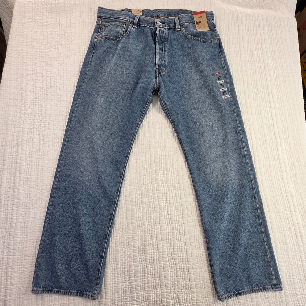 Levis 501 Relaxed Fit Mens Blue Denim Jeans Button Fly 38x32 Medium Wash 501R